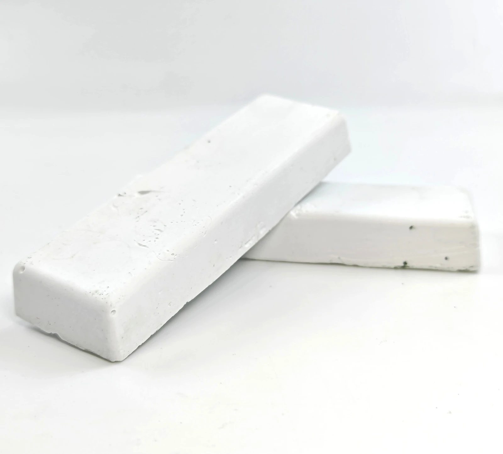 White Solid Polishing Compound